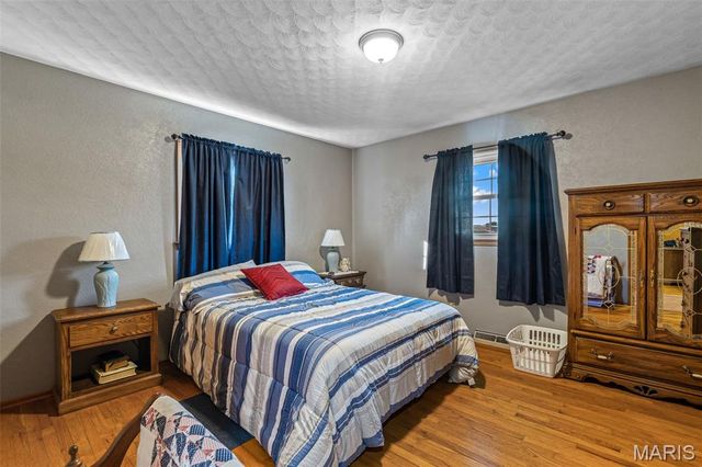 458 Cherry Drive, Ste Genevieve, MO 63670