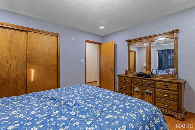 458 Cherry Drive, Ste Genevieve, MO 63670