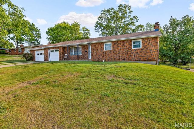 458 Cherry Drive, Ste Genevieve, MO 63670