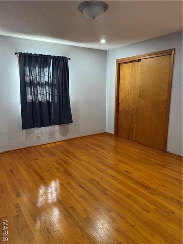 458 Cherry Drive, Ste Genevieve, MO 63670