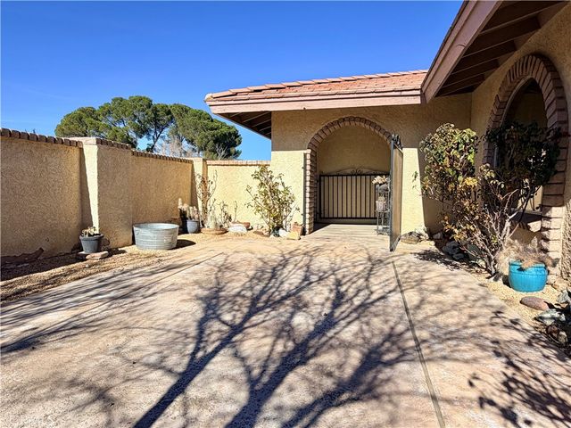 27865 Fairacres Lane, Helendale, CA 92342