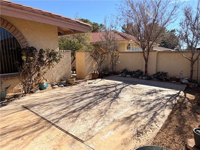 27865 Fairacres Lane, Helendale, CA 92342