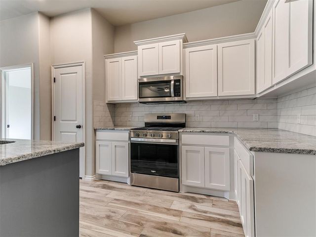 12200 Rockbed Drive, Yukon, OK 73099