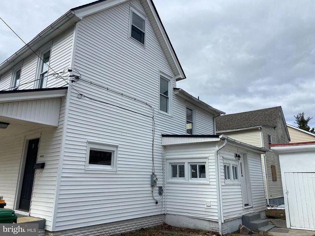 402 E KING ST, Seaford, DE 19973