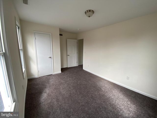 402 E KING ST, Seaford, DE 19973