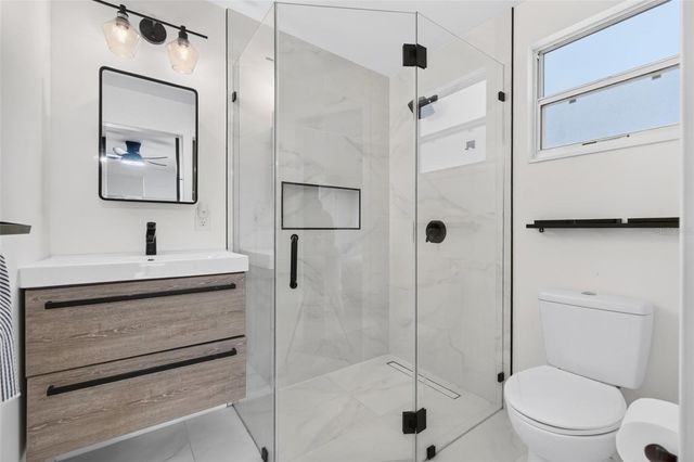 2710 16TH AVENUE N, St Petersburg, FL 33713