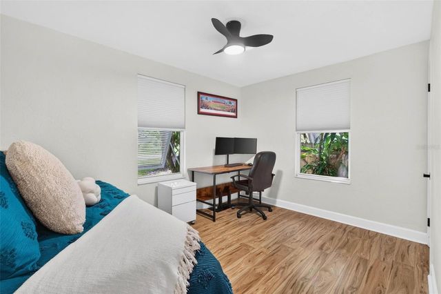 2710 16TH AVENUE N, St Petersburg, FL 33713