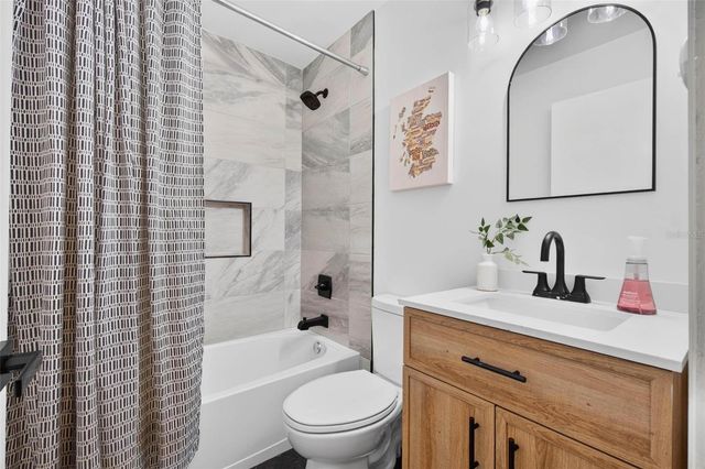 2710 16TH AVENUE N, St Petersburg, FL 33713