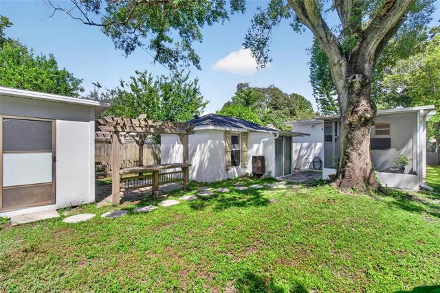 2710 16TH AVENUE N, St Petersburg, FL 33713