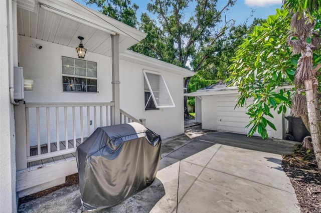 2710 16TH AVENUE N, St Petersburg, FL 33713
