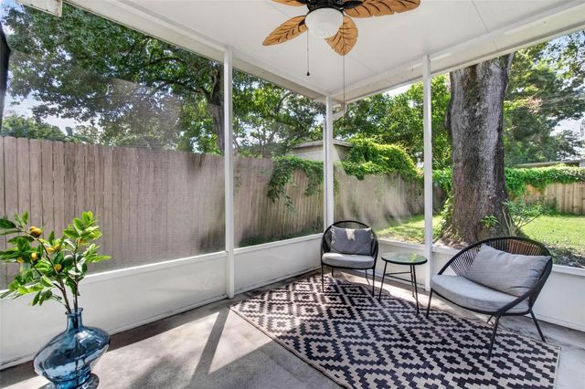 2710 16TH AVENUE N, St Petersburg, FL 33713