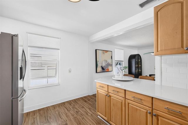 2710 16TH AVENUE N, St Petersburg, FL 33713