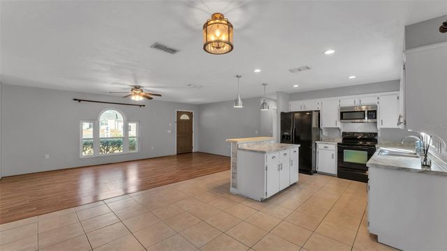 5254 PARKLAND COURT, Lakeland, FL 33811