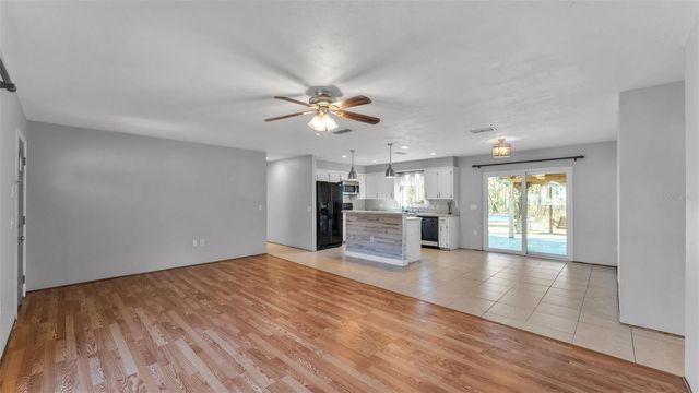 5254 PARKLAND COURT, Lakeland, FL 33811