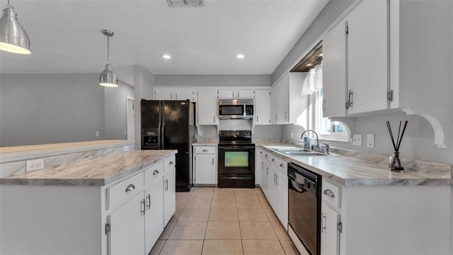 5254 PARKLAND COURT, Lakeland, FL 33811