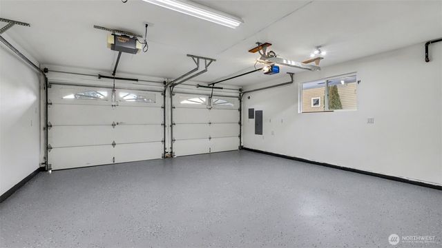 2200 NE 12th, Renton, WA 98056