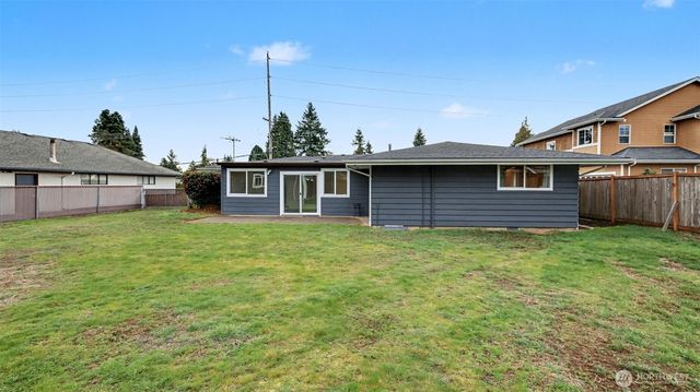 2200 NE 12th, Renton, WA 98056