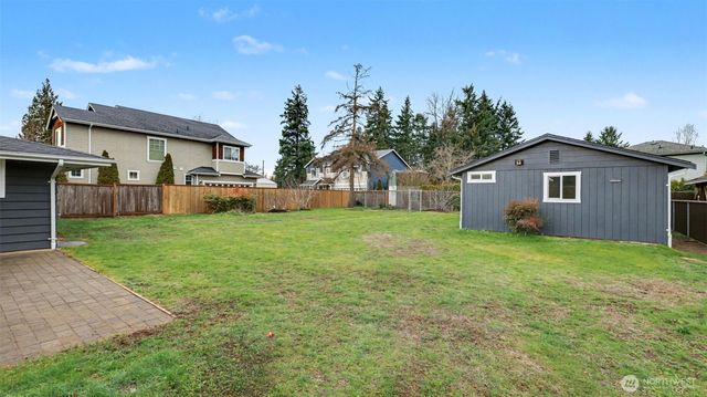 2200 NE 12th, Renton, WA 98056