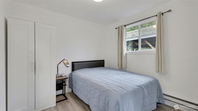 2200 NE 12th, Renton, WA 98056