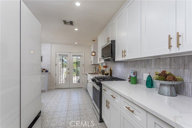 1902 N Pass Ave, Burbank, CA 91505