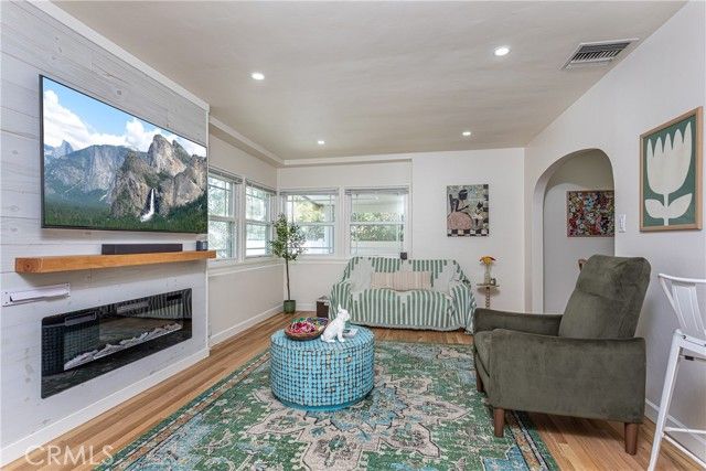 1902 N Pass Ave, Burbank, CA 91505