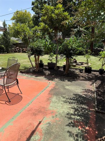 1825 Dolphin Drive, Seabrook, TX 77586