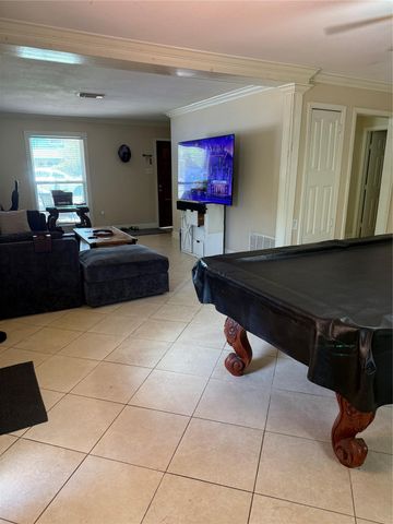 1825 Dolphin Drive, Seabrook, TX 77586