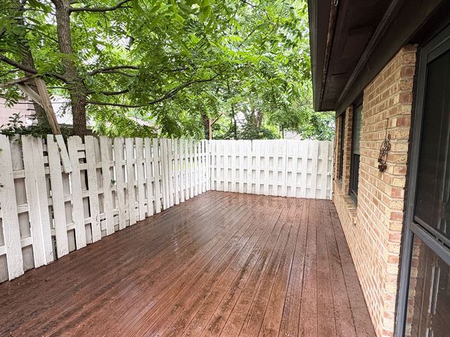 114 Hillside Avenue, Barrington, IL 60010