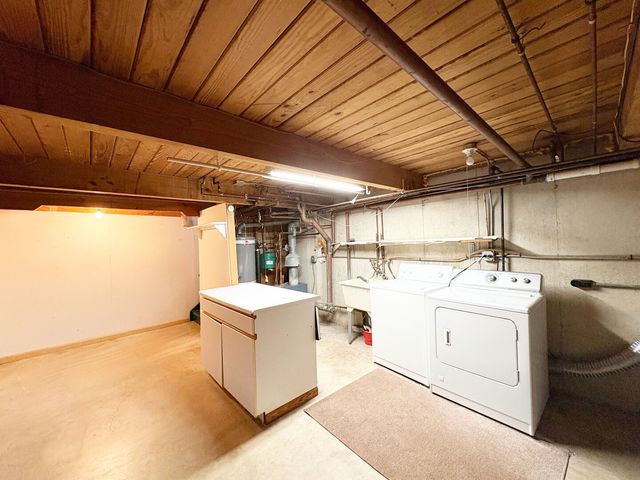 114 Hillside Avenue, Barrington, IL 60010