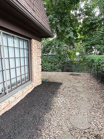 114 Hillside Avenue, Barrington, IL 60010