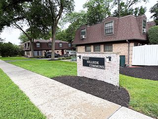 114 Hillside Avenue, Barrington, IL 60010