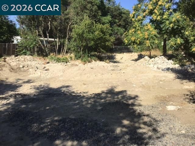 3627 Mint St, Clearlake, CA 95422