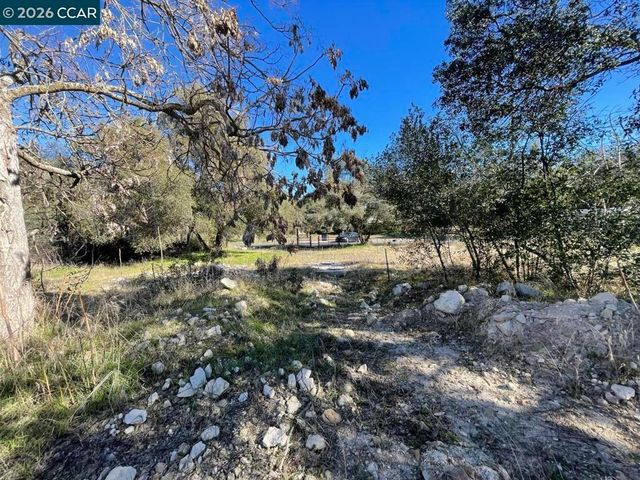 3627 Mint St, Clearlake, CA 95422