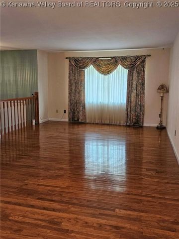 54 Dogwood Road, St Albans, WV 25177