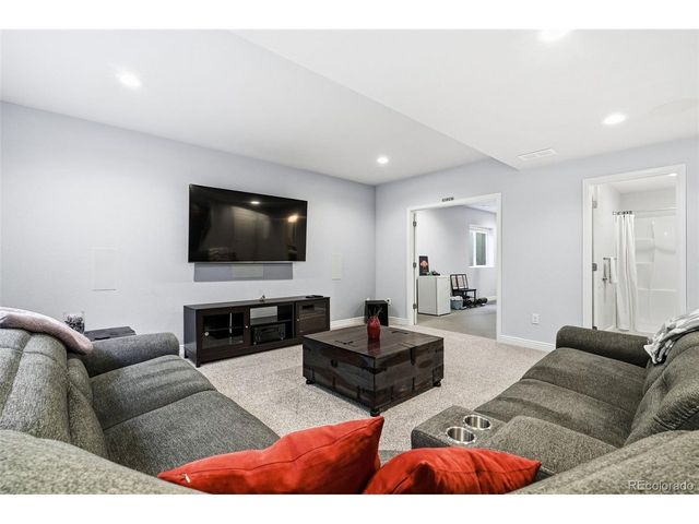 3385 Traver Dr, Broomfield, CO 80023