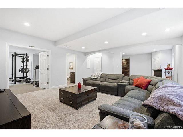 3385 Traver Dr, Broomfield, CO 80023