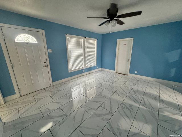 371 Charben, San Antonio, TX 78237