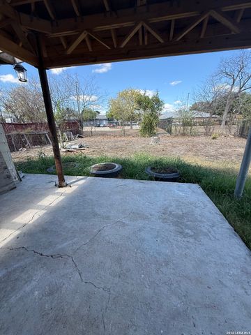 371 Charben, San Antonio, TX 78237