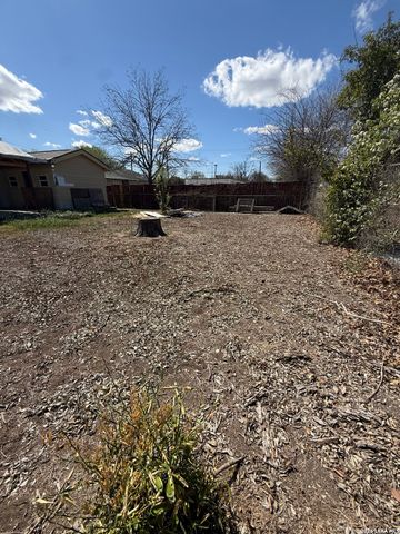 371 Charben, San Antonio, TX 78237