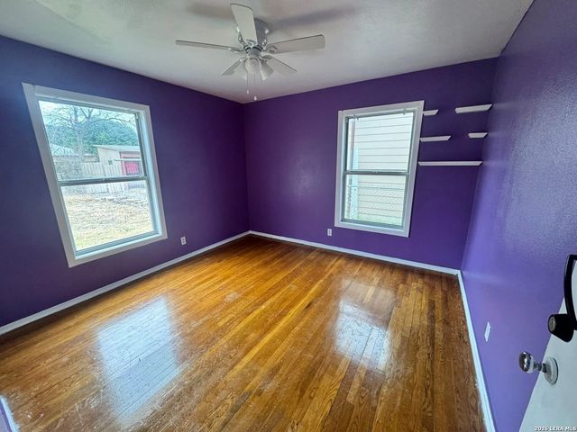 371 Charben, San Antonio, TX 78237