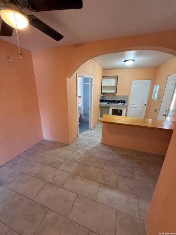 371 Charben, San Antonio, TX 78237