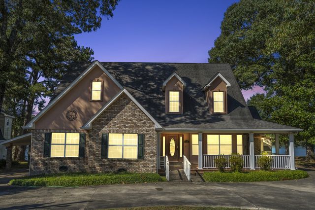 313 Rault Dr., Lumberton, MS 39455