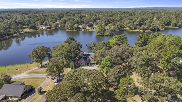 313 Rault Dr., Lumberton, MS 39455