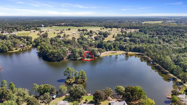 313 Rault Dr., Lumberton, MS 39455