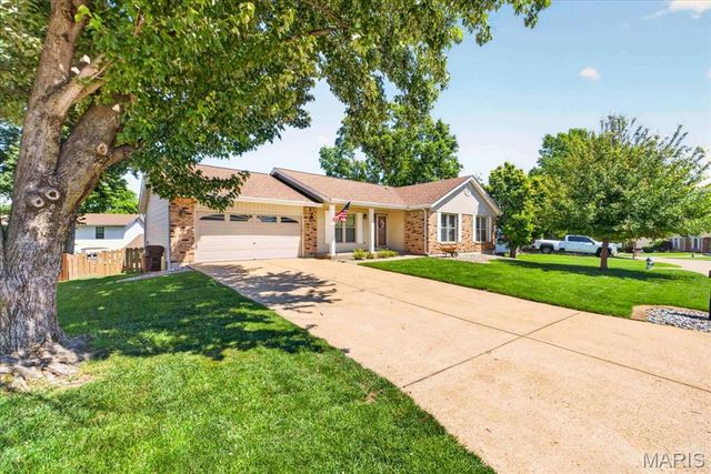 1160 Spencer Hill Drive, St Peters, MO 63376