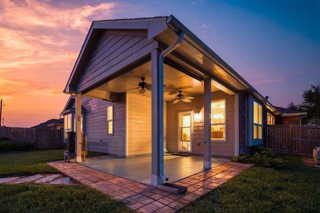 9978 Golden Field Lane, Brookshire, TX 77423