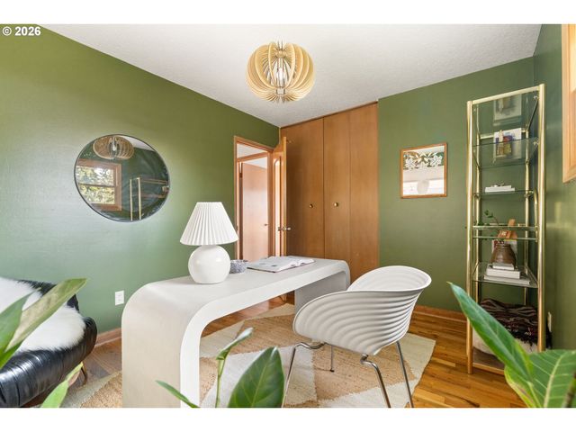 9236 N KIMBALL Ave, Portland, OR 97203