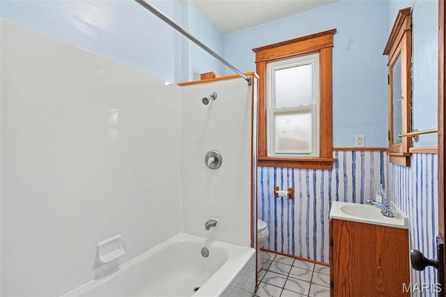 5234 Blow Street, St Louis, MO 63109