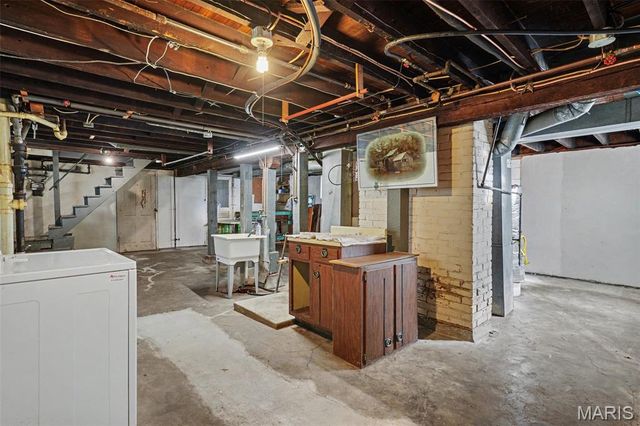 5234 Blow Street, St Louis, MO 63109