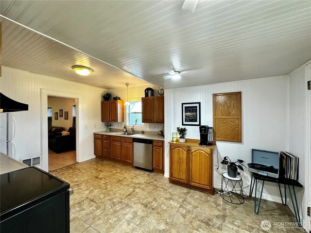 303 S Buckner Street, Centralia, WA 98531